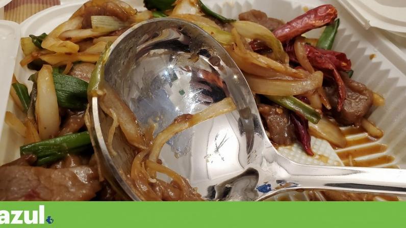 Partículas plásticas e aditivos podem migrar das embalagens para a comida