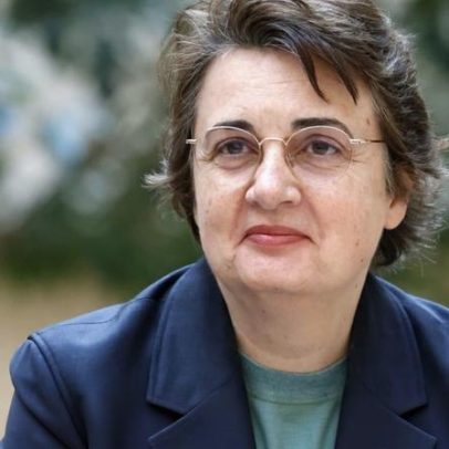 Directora do Louvre demite e Macron já aceitou