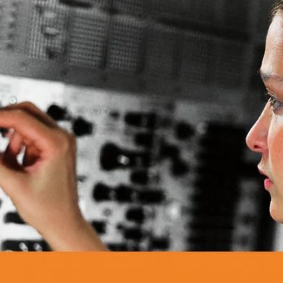 Éliane Radigue, pioneira da música electrónica, falece aos 93