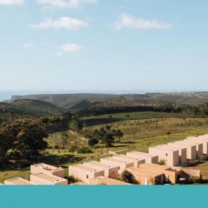 Na Praia do Canal, o descanso é luxo discreto entre as estevas