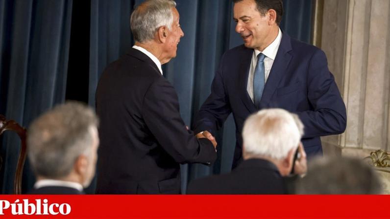 Marcelo Rebelo de Sousa e Luís Montenegro na tomada de posse do Governo