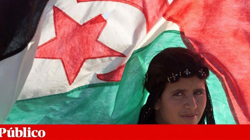 A República Árabe Sarauí Democrática foi proclamada a 27 de Fevereiro de 1976, estabelecendo a independência do Sara Ocidental.