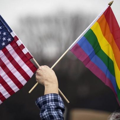 Kansas anula documentos de identificação de mais de 1.000 residentes transgénero