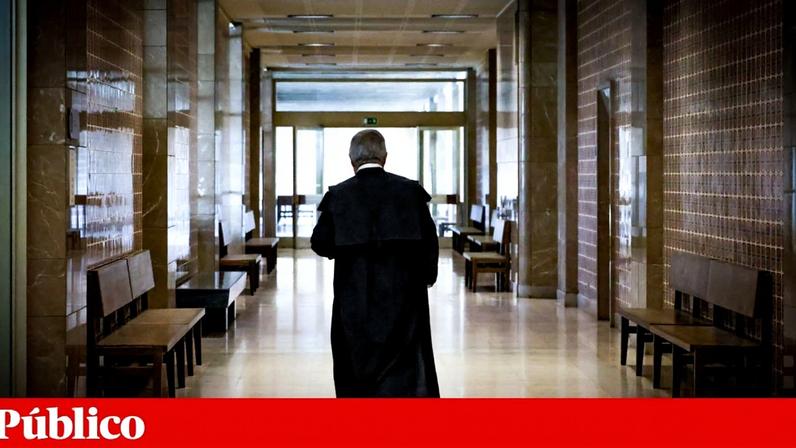 Na quarta-feira, tribunais de todo o país paralisaram durante várias horas