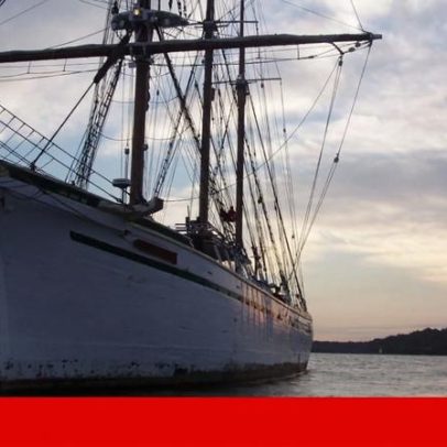 Viajante em Portugal em busca de memórias de navios antigos