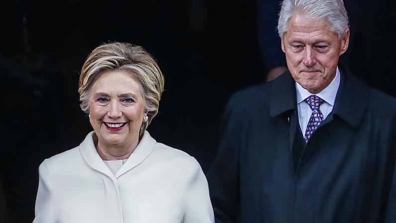 Bill e Hillary Clinton fecham acordo para depor no Congresso sobre Epstein