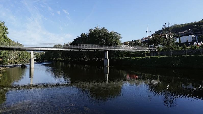 O rio Vez será alvo de "ações piloto pioneiras em Portugal, destacando-se o restauro da conectividade fluvial, através da melhoria de obstáculos existentes, facilitando a passagem de peixes migradores"