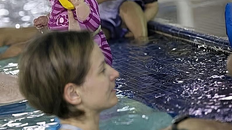 Foto de arquivo. Camião-piscina leva aulas a alunos nas comunas rurais da Mosela
