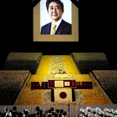Assassino de Shinzo Abe recorre da condenação à prisão perpétua
