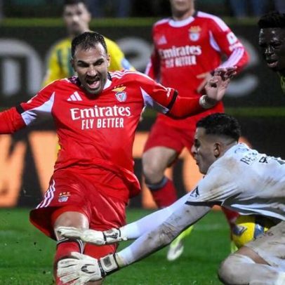 Benfica empata em Tondela e atrasa na luta pelo título