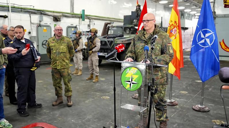 NATO sublinha que manobras são de natureza defensiva, transparentes, e realizadas em respeito pelas obrigações internacionais