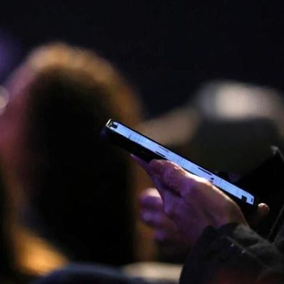 Anúncios de burlas rendem 4,4 mil milhões de euros às redes sociais em 2025