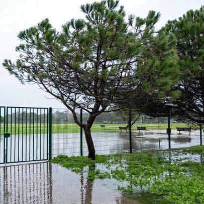 Mau tempo encerra Parque Urbano da Costa da Caparica por segurança
