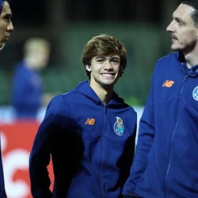 F. C. Porto sem Froholdt no onze diante do Casa Pia