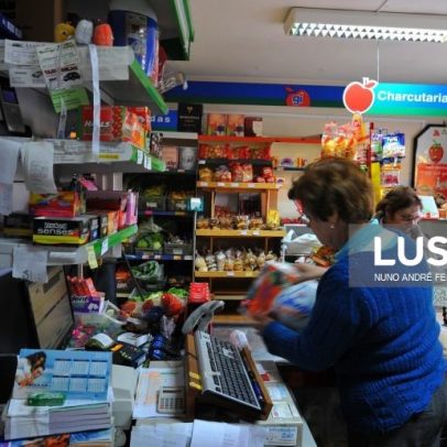 Confiança dos consumidores cai em fevereiro; clima económico aumenta, segundo INE