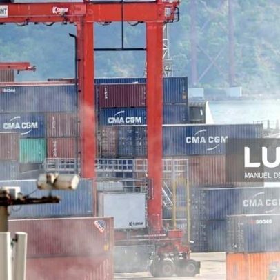 Saldo comercial da zona euro recua para 164,6 mil milhões de euros em 2025