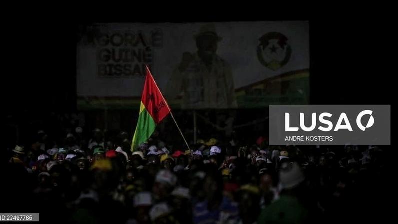 Militares guineenses dão três meses ao PAIGC para mudar bandeira