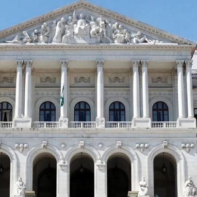 Parlamento discute hoje proposta governamental que altera confisco de bens