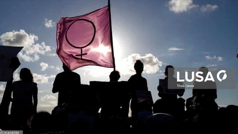 Três Poderes do Brasil assinam pacto para travar feminicídio no país