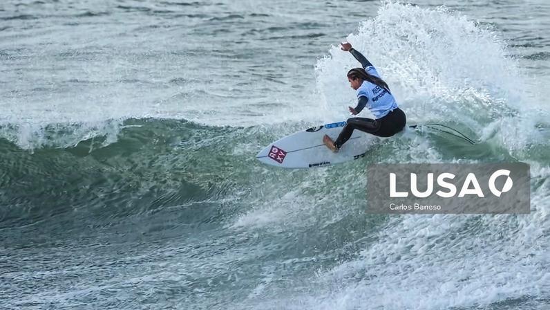 Francisca Veselko junta-se a Yolanda Hopkins na elite mundial de surf