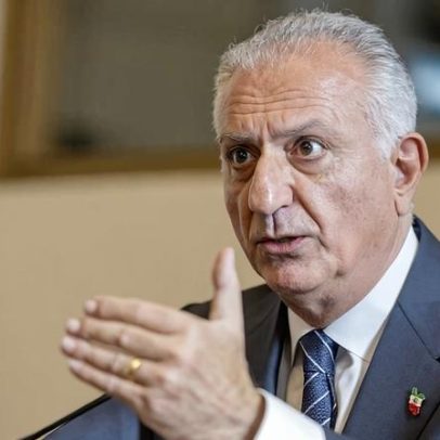 Filho do último xá apela a Trump para apoiar o povo iraniano