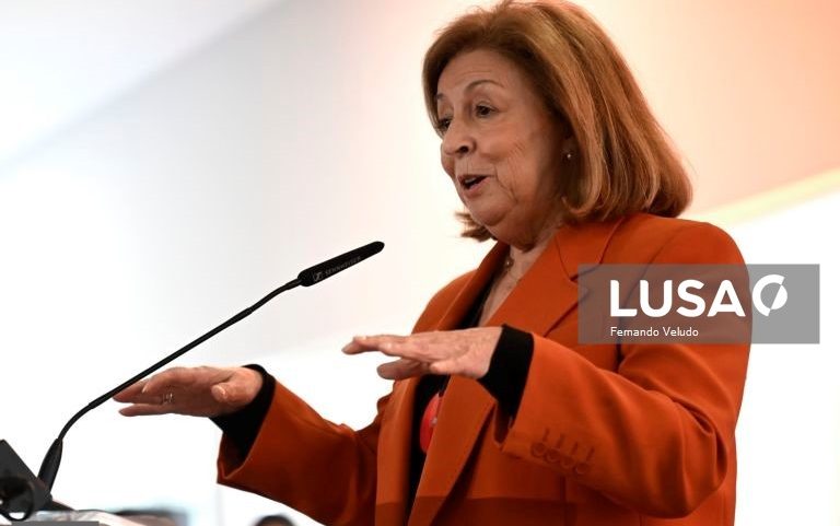 Presidenciais: Leonor Beleza apoia “sem reservas” António José Seguro