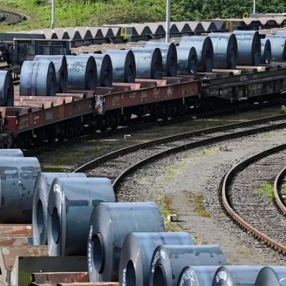 Preços na produção industrial caem 2,1% em janeiro, diz INE