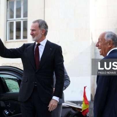 Marcelo é recebido por Felipe VI em Madrid na última visita oficial