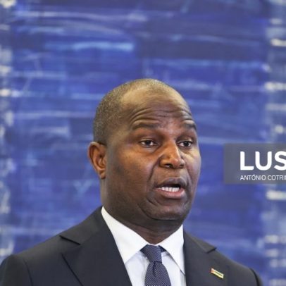 Presidente moçambicano pede respeito às instruções para evitar danos com cheias