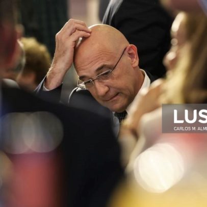 Passos limita-se a parabenizar o presidente eleito