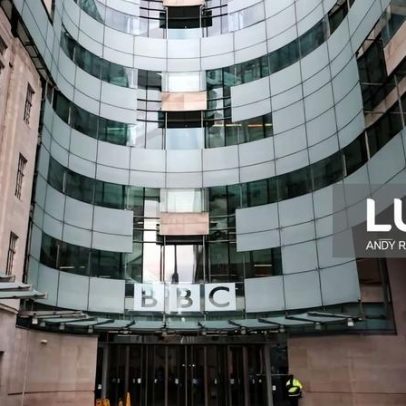 BBC anuncia cortes de 10% nos custos que podem reduzir empregos e ofertas