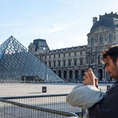 Presidente do Museu do Louvre demite-se