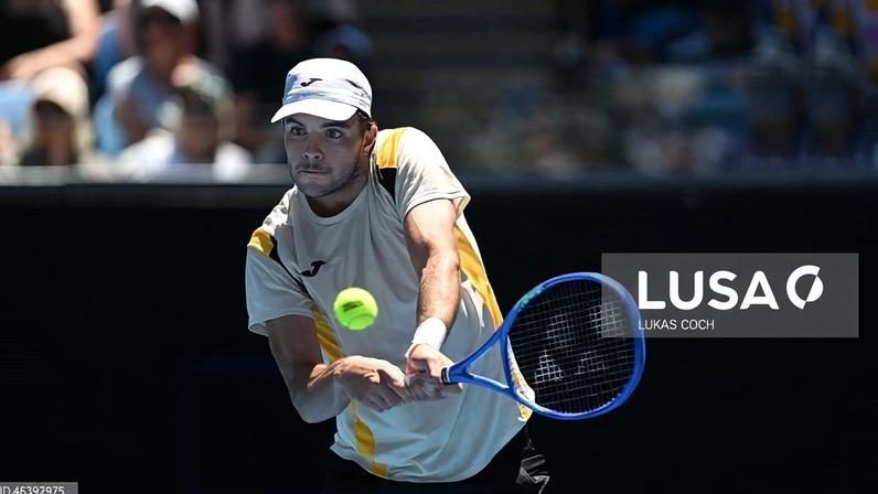 Tenista luso Jaime Faria vence Baez e está nos oitavos do ATP 500 do Rio