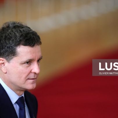 Presidente romeno afirma ter recebido convite para o Conselho da Paz de Trump