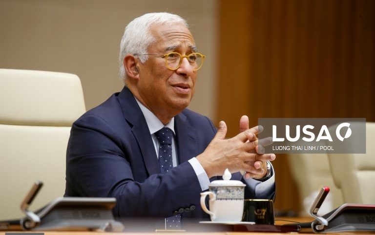 Costa insta “veementemente” Orbán a desbloquear empréstimo de 90 mil ME à Ucrânia