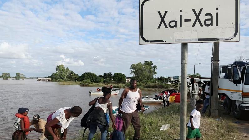 Restabelecida ligação entre sul e norte de Moçambique pela principal estrada