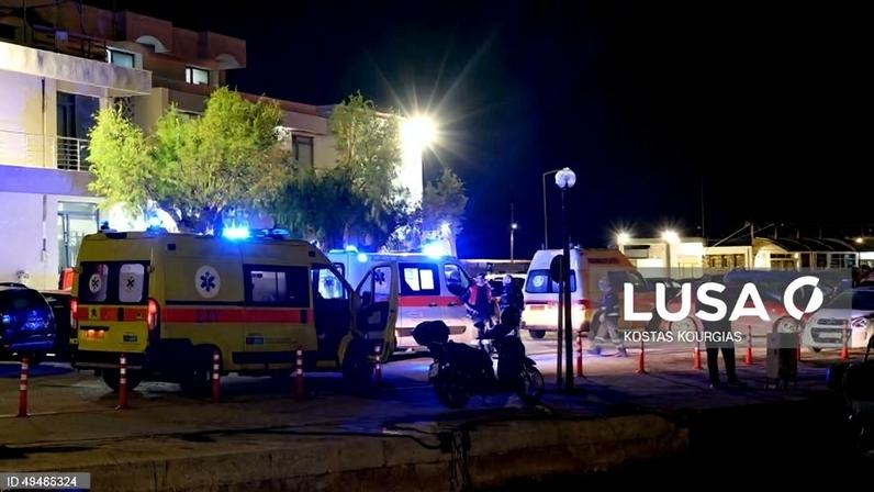Número de mortos em colisão de barcos na costa grega sobe para 15