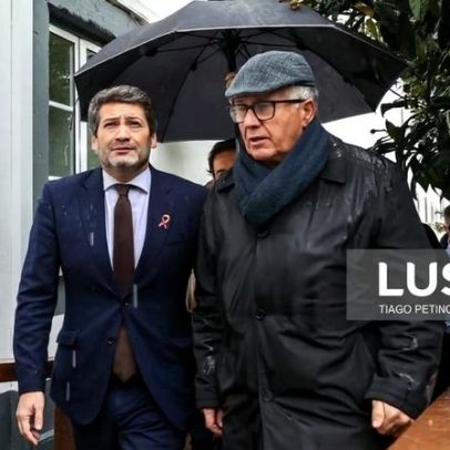 Ventura pede a Marcelo cancelar visita a Espanha