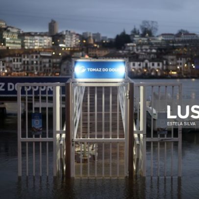 Douro transborda de madrugada e ocupa margens de Porto e Gaia