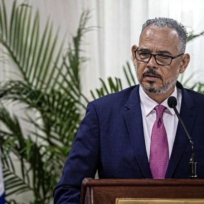 Conselho presidencial do Haiti dissolve-se após confronto com primeiro-ministro