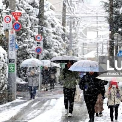 Fraca participação e neve intensa marcam primeiras horas das eleições no Japão