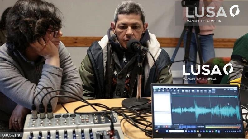 Rádio Aurora é um microfone aberto a quem vive o estigma da saúde mental