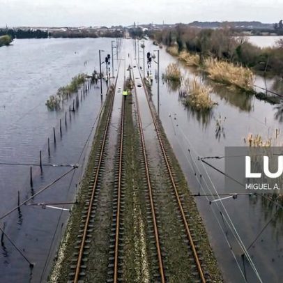Comboios de longo curso entre Porto e Lisboa suspensos