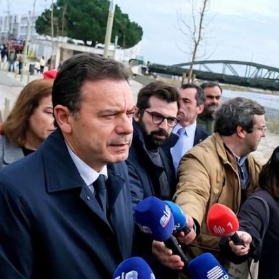 Governo de Montenegro apresenta vários planos para recuperar o país