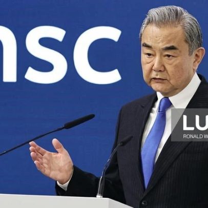 China avisa Japão de que ambição militarista terá derrota devastadora