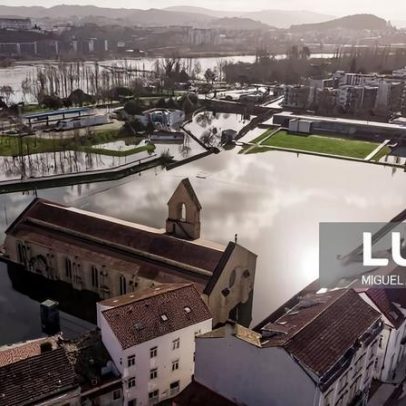 Mau tempo deixa 31 mil sem energia em Portugal, 19 mil na zona mais crítica