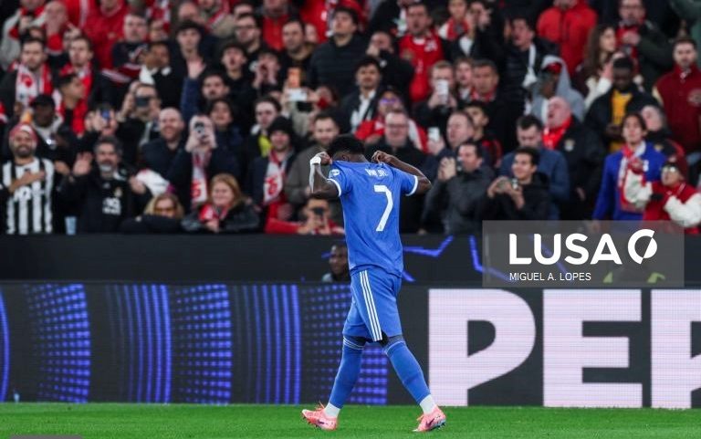 Benfica suspende cinco sócios acusados de racismo e pode vir a expulsá-los