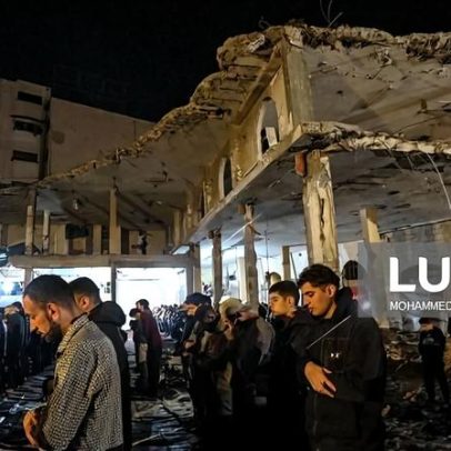 Palestinianos de Gaza começam Ramadão com sentimentos ambíguos