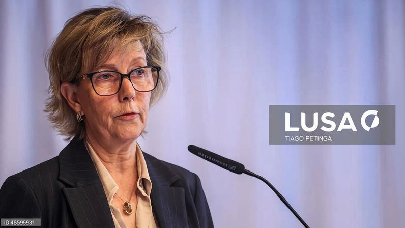 Maria Luís Albuquerque defende reforço das pensões complementares