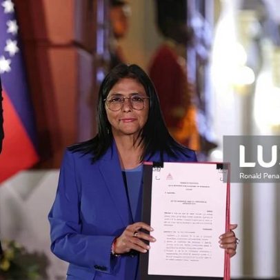 Líder interina promete Venezuela mais democrática após lei de amnistia